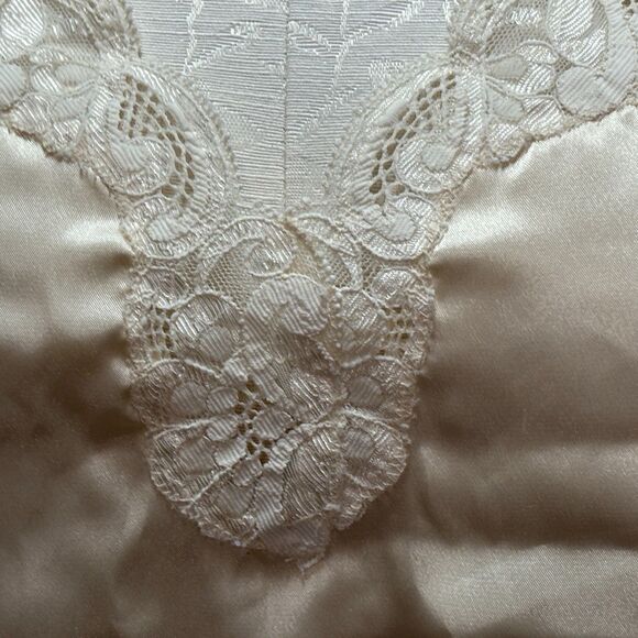 Vintage Gold Label Victoria Secret Lace Top Pajama Short Silky Feel Set Size M - Picture 5 of 15